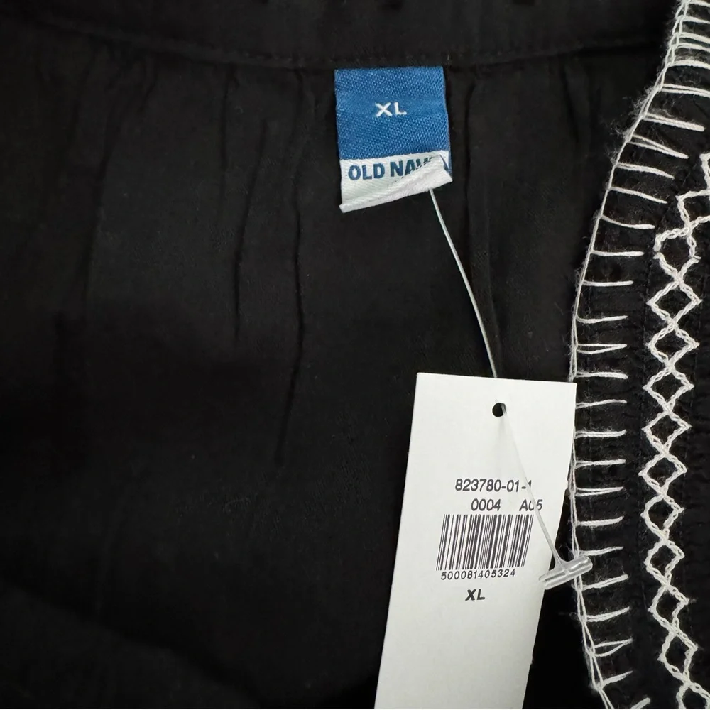 Old Navy Sleeveless Waist Defined Embroidered Clip Dot Maxi Dress Black NWT - Picture 14 of 16